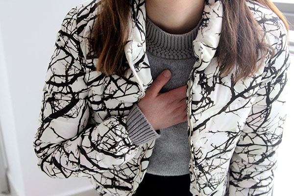 肺部长结节不是每个人都会有，结节是肺部感染细菌发炎