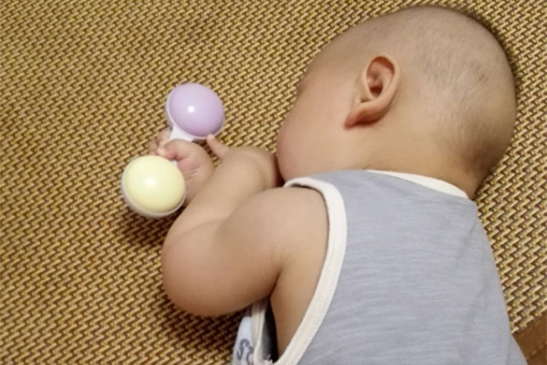 拉肚子是宝宝很常见的一种情况，宝宝因为身体比较的脆弱，免疫力较低