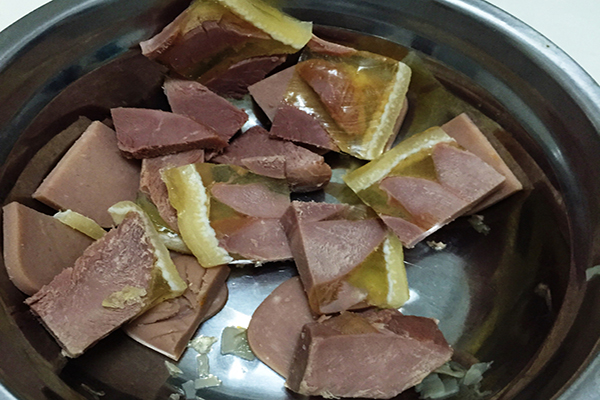 狗肉的香气扑鼻，孕妇很难把控住自己