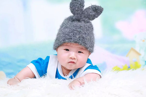 宝宝在出生之后，身体会比较的脆弱，容易出现问题