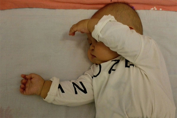 睡眠对于身体非常的重要,对小孩更是如此 睡眠对于身体非常的重要,对小孩更是如此