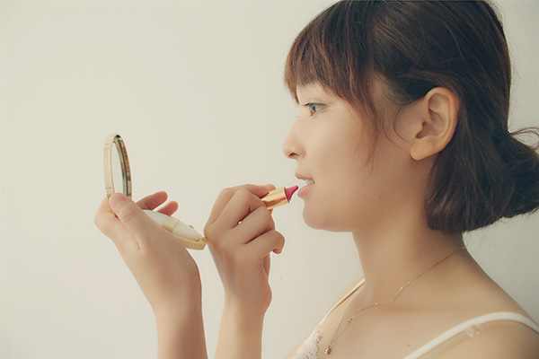 化妆是女性经常会做的一件事情，有很多的女性基本上每天都会化妆
