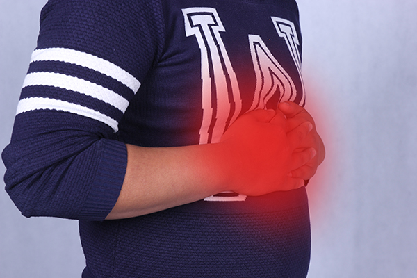 肺囊肿分为先天性和继发性，先天因素引起的肺囊肿，身上没有明显的症状