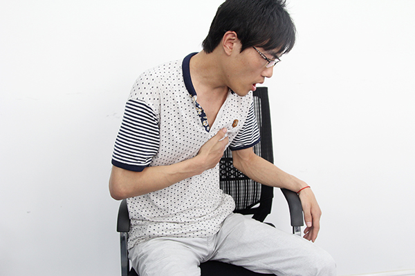 慢肺阻是一种很顽固的疾病，也是现在很常见的一种疾病