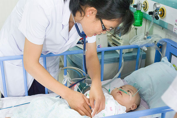 睡觉对于身体非常的重要，是身体休息的时间，对宝宝尤其的重要