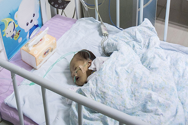 小儿鞘膜积液是一种比较常见的小儿外科的疾病