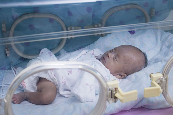 生活中很多的妈妈会发现，孩子有时候会出现好几天不放屁也没有大便