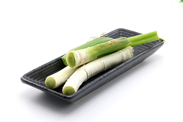 通常来说葱都可以直接入菜