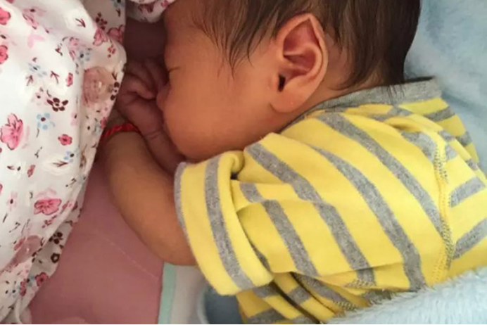 宝宝出虚汗原因