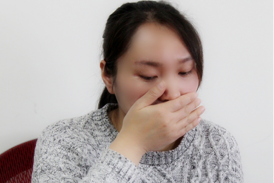 在怀孕1个月的时候，还会发生嗜睡症状，总是感觉身体无力想睡觉