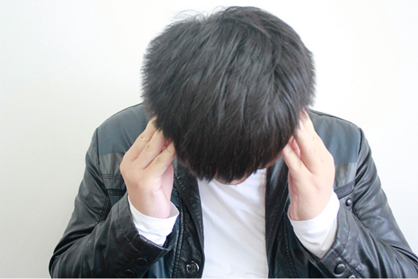 体温偏低不利于身体健康，适当增加增加运动量，让身体产热能升高体温。