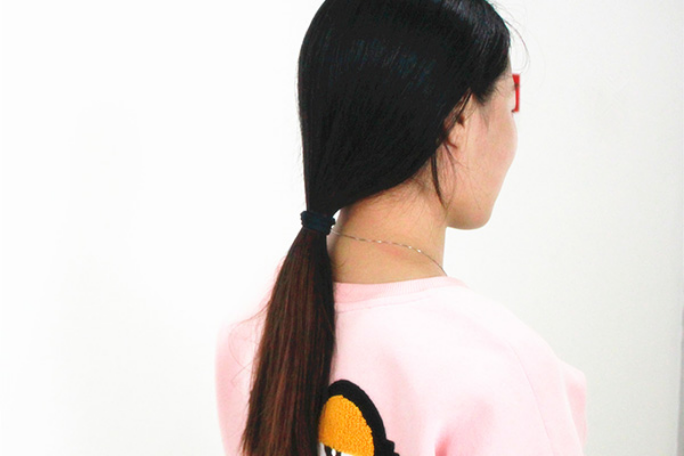 女性的体温是37.4°属于是低热的状态