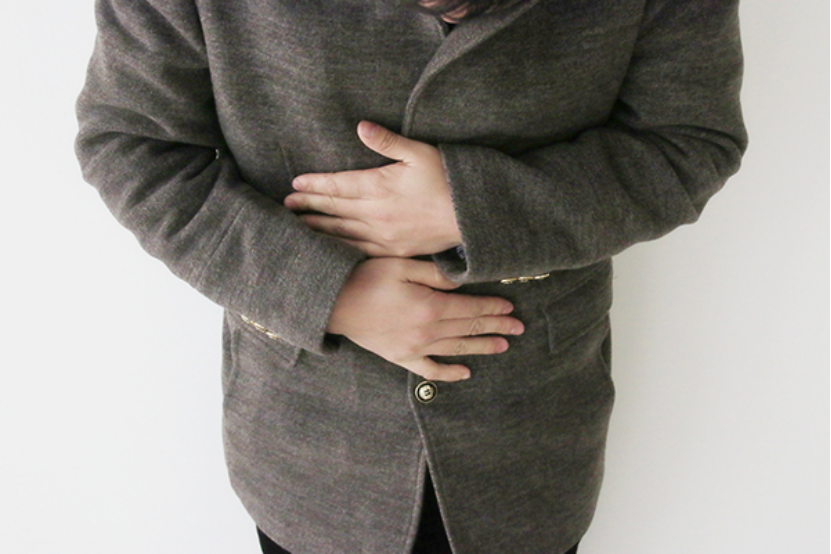 一般情况下，反流性食道炎自愈的可能性比较小，还是要通过一些治疗手段才能够痊愈。