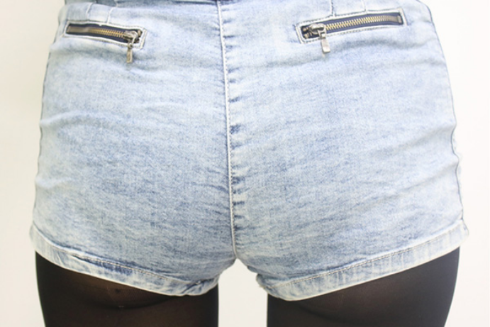 经常放屁很有可能是身体的消化功能减弱所导致的