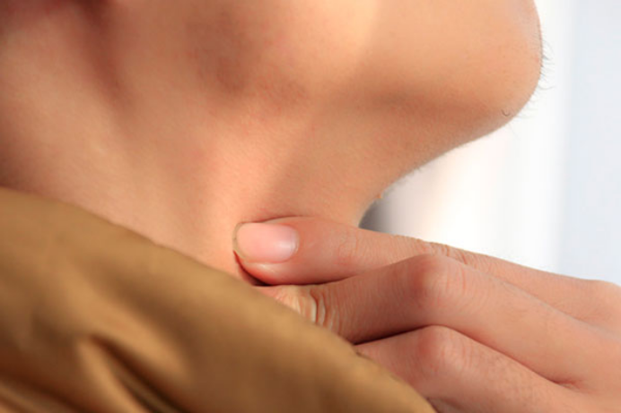 食道部位有烧灼感有可能是因为胃酸倒流所导致的