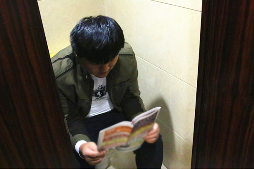 想排便又拉不出来，多半是便秘引起的，也要考虑肠胃出现功能性紊乱。