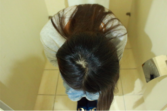 拉肚子也是分情况的，如果是因为单纯的受凉，或者是饮食的问题导致的拉肚子，是可以继续喂宝宝的