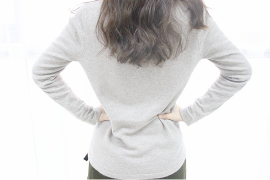 妇科病大多都是发生在女性的子宫、宫颈或者是盆腔部位的,如果这些地方出现了炎症之后也会引起腰疼,而这样的腰疼往往是发生在腰部下方的位置,也就是腰骶部位的 妇科病大多都是发生在女性的子宫、宫颈或者是盆腔部位的,如果这些地方出现了炎症之后也会引起腰疼,而这样的腰疼往往是发生在腰部下方的位置,也就是腰骶部位的