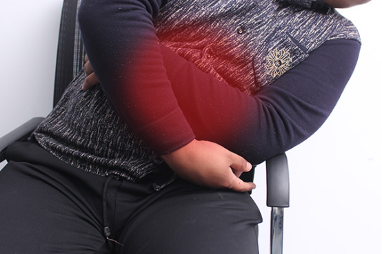 工作很忙的人，由于压力太大，过于焦虑，就会胃胀气