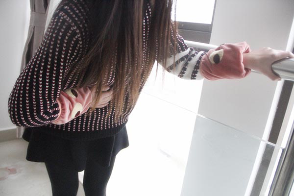 导致拉肚子的原因有很多,平时饮食习惯不好,食用了过多刺激性和生冷寒凉的食物,引起肠胃不适,就可能会导致拉肚子的症状。 导致拉肚子的原因有很多,平时饮食习惯不好,食用了过多刺激性和生冷寒凉的食物,引起肠胃不适,就可能会导致拉肚子的症状。