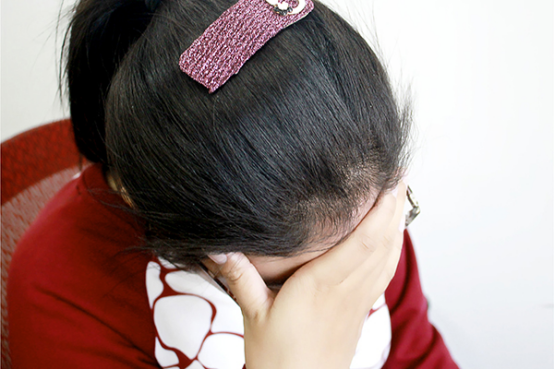 失眠可能是由于近期的精神过于紧张，工作学习的压力过大导致的，这种情况下要学会放松心情。