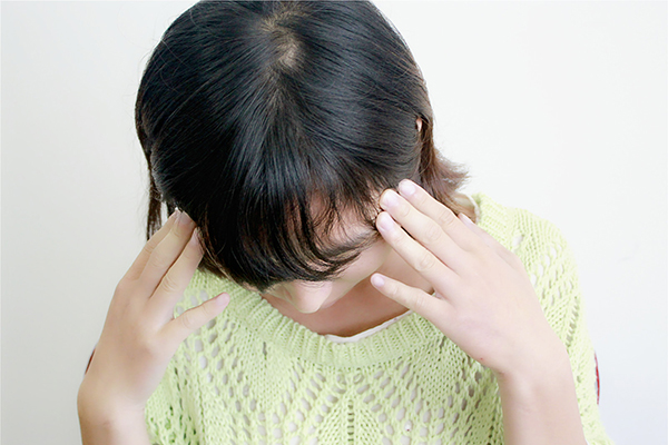 记忆力比较差的人可以适量地服用有助增强记忆力的药物。