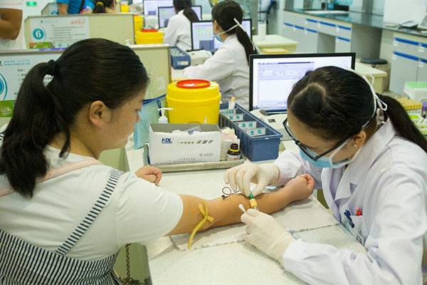 乳酸脱氢酶偏高可能与个人的饮食习惯有关。 乳酸脱氢酶偏高可能与个人的饮食习惯有关。