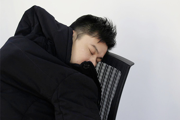 喝一杯喝牛奶，也能改善多梦的情况。