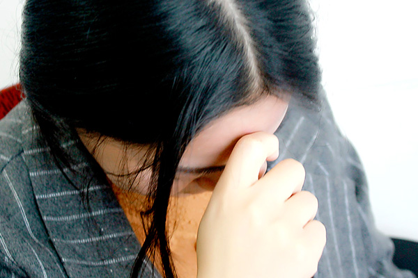 起床感觉头晕目眩,也可能是血压有变化引起的。 起床感觉头晕目眩,也可能是血压有变化引起的。