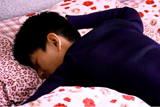 晚上睡眠质量不好失眠多梦