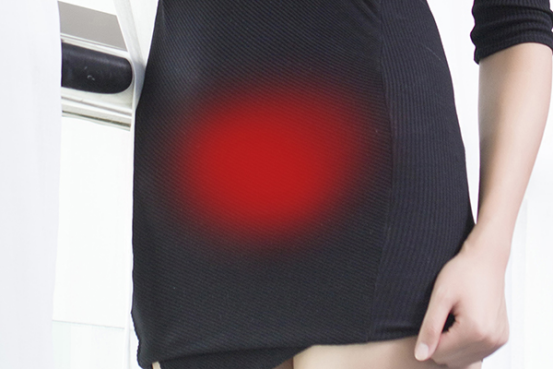 要是女性已经怀孕一段时间了，平躺感觉左下腹有硬块的话，也可能是宫外孕，胚胎在左边的输卵管里面发育了，所以就会在平躺的时候，明显摸到有硬块。