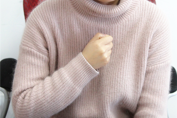 这个位置不舒服，可能和很多因素有关。