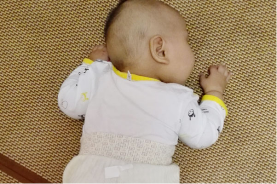 宝宝有红屁股，大多是跟平时妈妈们在照顾的时候一些不注意的地方有关系的。