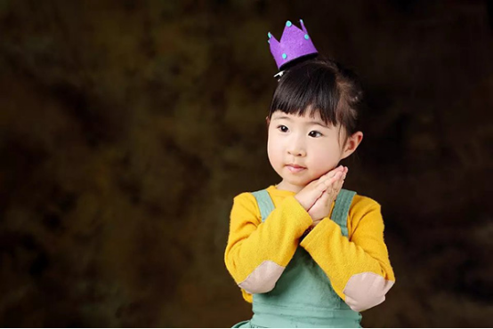 儿童良性癫全称叫做儿童良性癫痫，是癫痫疾病的一种。对于儿童来说，癫痫疾病也是儿童容易发生的疾病。