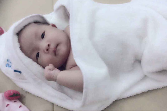 有些家长平时不注意孩子的健康，就可以会使孩子出现高热惊厥的疾病，这种疾病通常会发生在三岁以下的孩子身上，出现这种疾病前，孩子身体也会有一定的先兆。