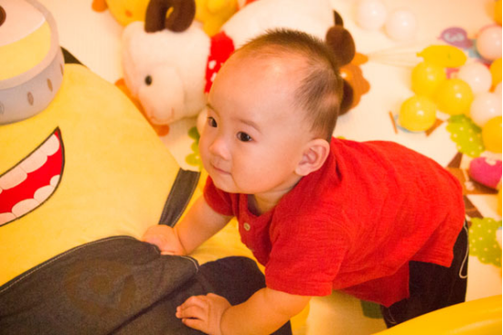 孩子由于不注意饮食，再加上一些疾病的影响，就可能会出现内热的情况。这时候孩子的身体就会出现一些异常的变化，及时的清内热，才能避免对身体造成伤害。