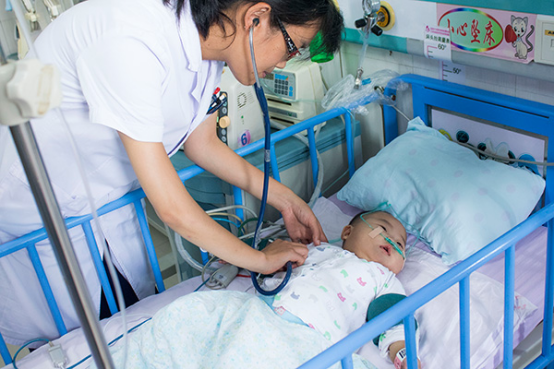 血管是人们身体内遍布全身的，而血管部位如果出现了问题对人们的身体健康会有很大的威胁。