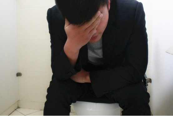 怎么让痔疮肉球缩回去