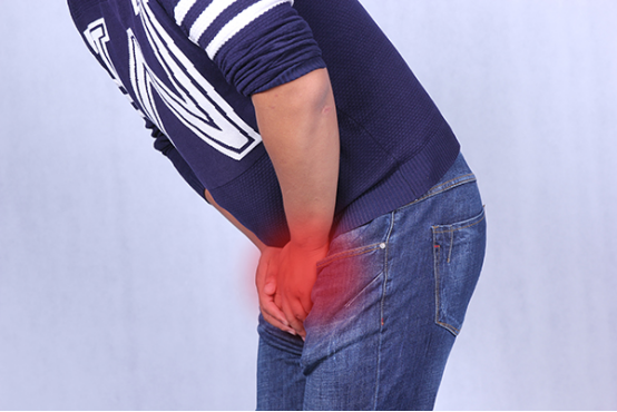 输尿管结石疼痛的患者可以适当地服用止痛药缓解症状，或者服用消炎排石的药物。