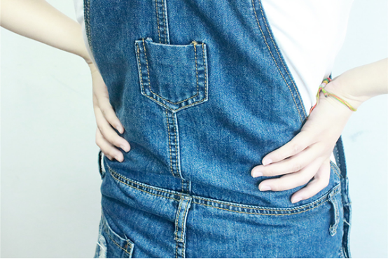 人体中有多种器官，平时稍有不慎就会使器官受到损害，影响人体的各项机能，生活中部分人会患有急性肾炎，人体会有各种不适，要积极配合治疗，才能减轻症状。