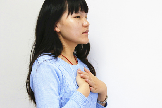 乳房不适，原因有很多，乳腺炎，乳腺增生，或是乳汁淤积，都会引起胀痛不适感。