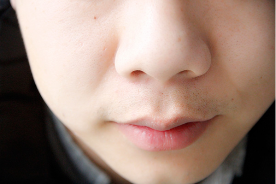 嘴唇干裂会是癌症前兆吗