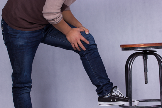 痛风性关节炎的患者可以用消炎药物治疗