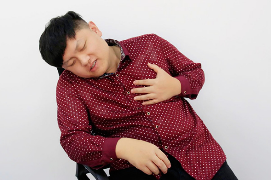 一个人活力十足、精神充沛，自然心脏是比较健康的