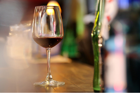 对于没有酒瘾的人来说，患高血压不能喝酒