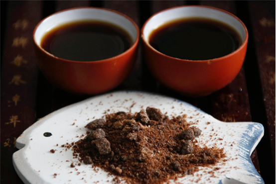 造成病人患上血压低的因素有很多，其中一个很重要的原因就是贫血造成的