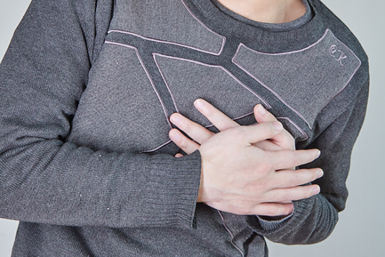 偶尔发生阵发性室上性心动过速，跟生活习惯差有关