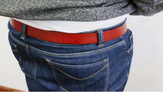 温盐水坐浴可以抗菌消炎，有效改善痔疮出现破损化脓的症状