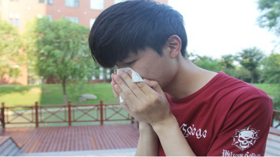 等一碗姜糖水喝下，促进身体血液循环，将毒素通过汗腺排出