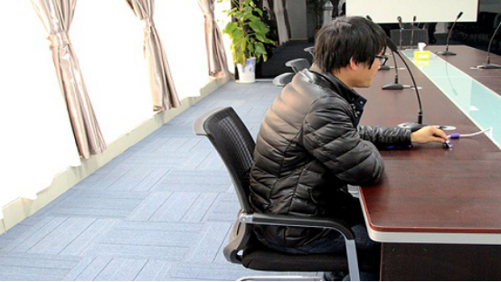 腰骶部或下腰部主要就是在我们的尾骨的上面一点的位置